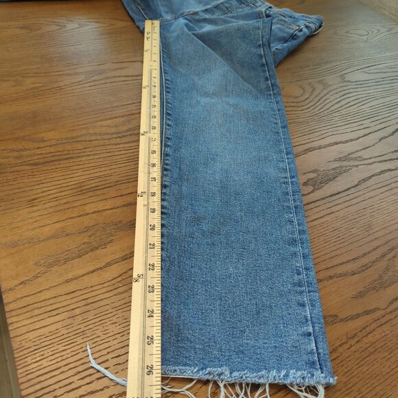 Levis Wedgie Straight Womens Jeans Blue Denim Button Fly Frayed Hem W30 L28 - Picture 16 of 16